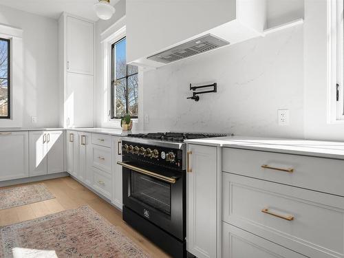 785 Young Avenue, Halifax, NS 