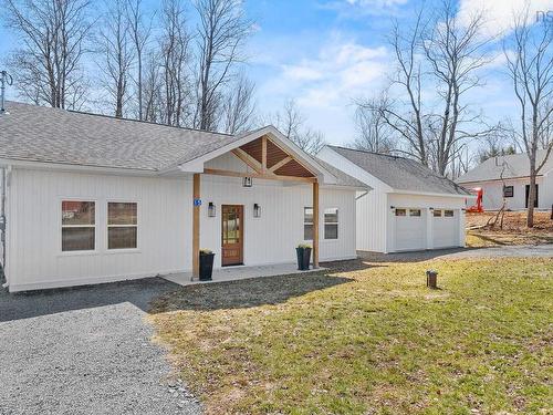 15 Chalet Crescent, Brooklyn, NS 
