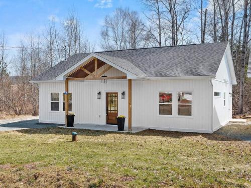 15 Chalet Crescent, Brooklyn, NS 
