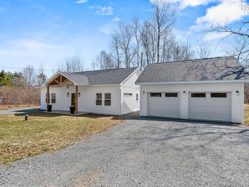 15 Chalet Crescent, Brooklyn, NS 