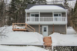 2322 Rue de la Montagne Saguenay (Jonquière), QC G8A 1Y3