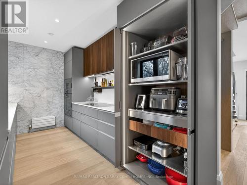 130 Mona Drive, Toronto, ON - Indoor