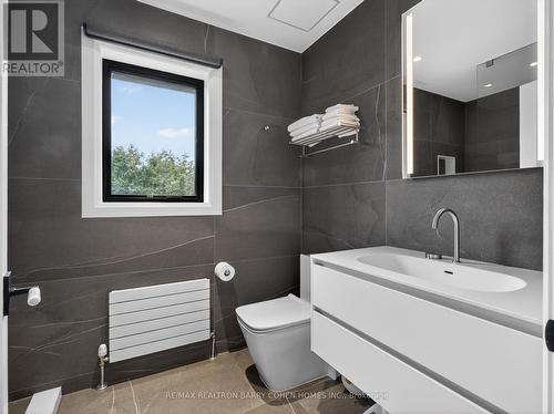 130 Mona Drive, Toronto, ON - Indoor Photo Showing Bathroom