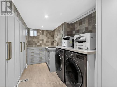 130 Mona Drive, Toronto, ON - Indoor Photo Showing Laundry Room