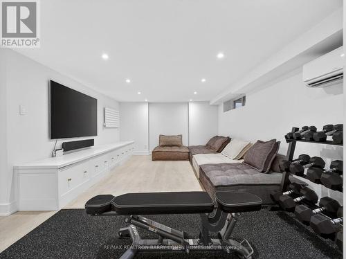 130 Mona Drive, Toronto, ON - Indoor