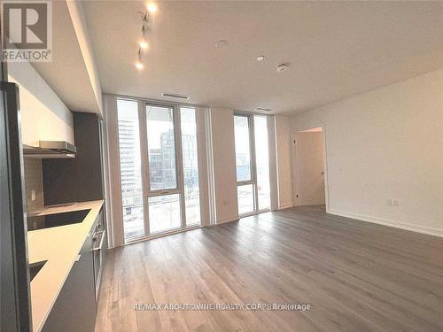 1105 - 138 Downes Street, Toronto, ON - Indoor