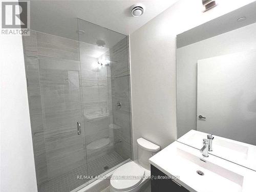 1105 - 138 Downes Street, Toronto, ON - Indoor Photo Showing Bathroom