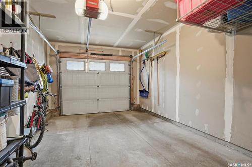 218 105 Lynd Crescent, Saskatoon, SK - Indoor Photo Showing Garage