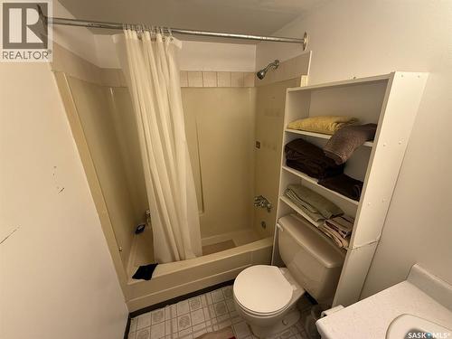 209 15 Barr Street, Regina, SK - Indoor Photo Showing Bathroom