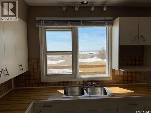 Mckenzie Acreage, Morris Rm No. 312, SK - Indoor Photo Showing Kitchen With Double Sink