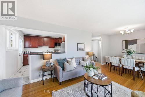 1005 CENTRE STREET N  Whitby (Williamsburg), ON L1N 4V4