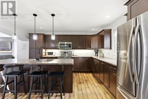 91 Park Street, Goderich (Goderich (Town)), ON - Indoor Photo Showing Kitchen With Upgraded Kitchen