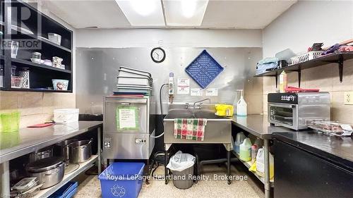 3064 Patrick Street, Howick, ON 