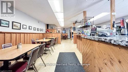 3064 Patrick Street, Howick, ON 
