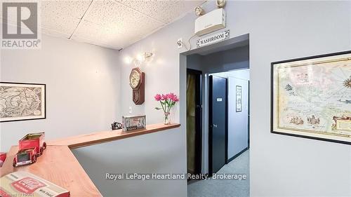3064 Patrick Street, Howick, ON 