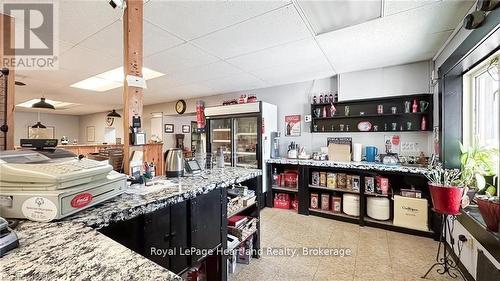 3064 Patrick Street, Howick, ON 