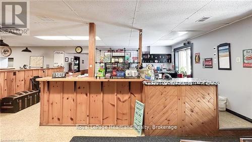 3064 Patrick Street, Howick, ON 