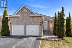 766 MUNSON CRESCENT Cobourg, ON K9A 5N9