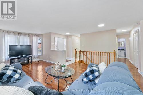 766 Munson Crescent, Cobourg, ON - Indoor Photo Showing Living Room