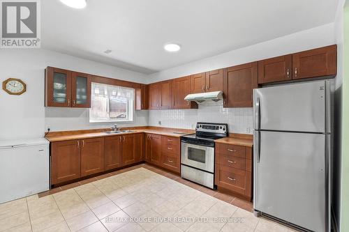 766 Munson Crescent, Cobourg, ON - Indoor Photo Showing Kitchen With Double Sink