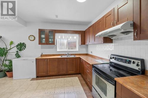 766 Munson Crescent, Cobourg, ON - Indoor Photo Showing Kitchen With Double Sink