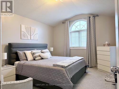 9 Barrett Crescent, St. Thomas, ON - Indoor Photo Showing Bedroom