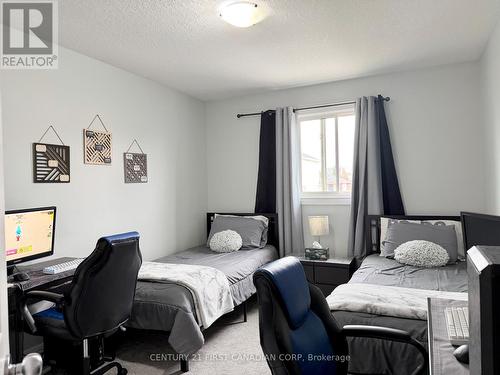 9 Barrett Crescent, St. Thomas, ON - Indoor Photo Showing Bedroom