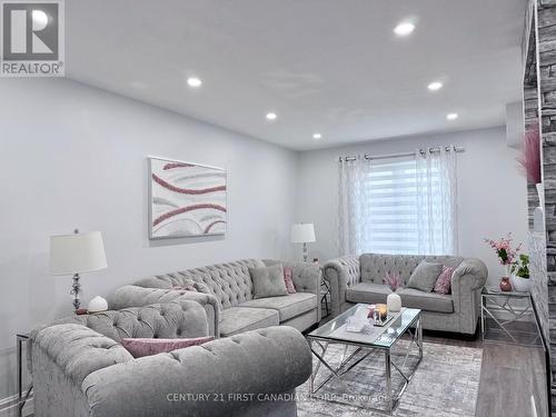 9 Barrett Crescent, St. Thomas, ON - Indoor Photo Showing Living Room