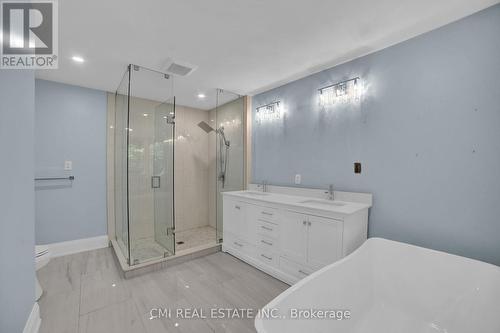2171 Jardine Crescent, Burlington, ON - Indoor Photo Showing Bathroom