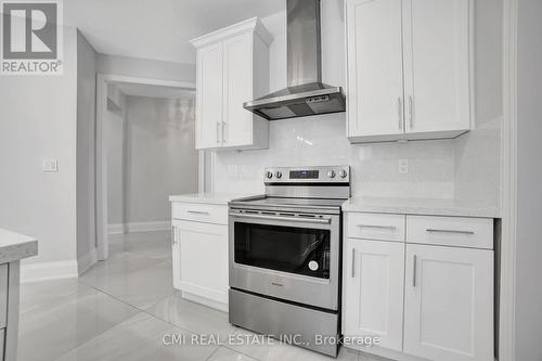 2171 Jardine Crescent, Burlington, ON - Indoor Photo Showing Kitchen