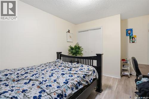 2123 Reynolds Street, Regina, SK - Indoor Photo Showing Bedroom
