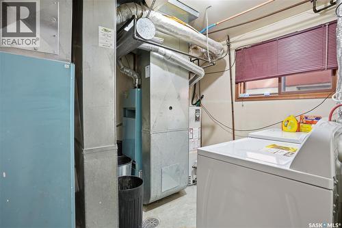 2123 Reynolds Street, Regina, SK - Indoor Photo Showing Laundry Room