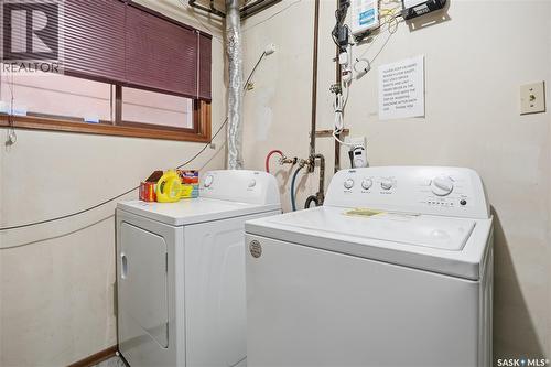 2123 Reynolds Street, Regina, SK - Indoor Photo Showing Laundry Room