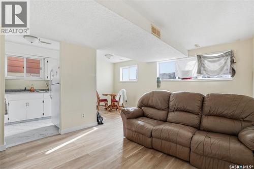 2123 Reynolds Street, Regina, SK - Indoor Photo Showing Living Room