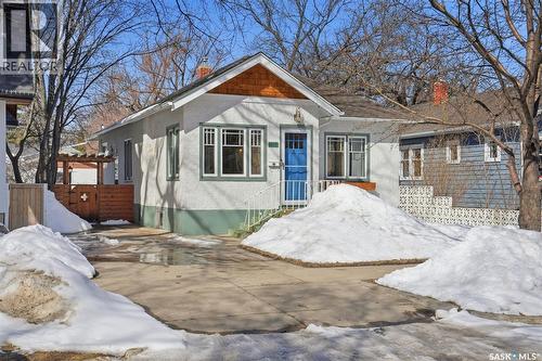 903 6th AVENUE N  Saskatoon, SK S7K 2T3