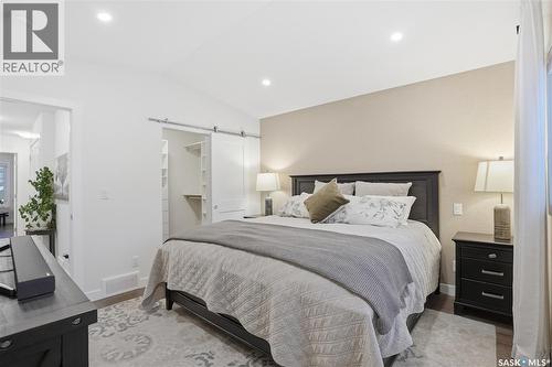 512 7Th Street E, Saskatoon, SK - Indoor Photo Showing Bedroom
