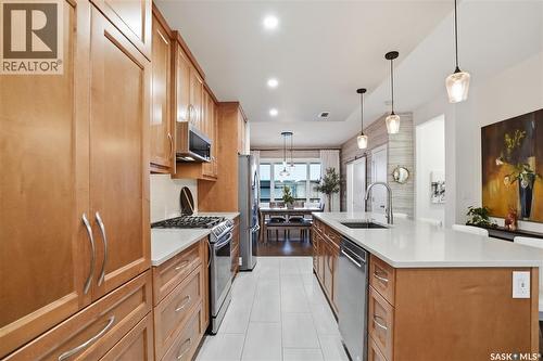512 7Th Street E, Saskatoon, SK - Indoor Photo Showing Kitchen With Upgraded Kitchen