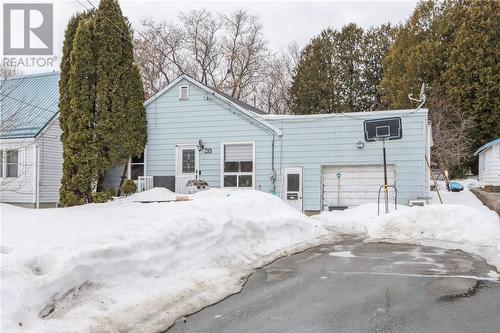 61 Manor Road  Sudbury, ON P3B 3K9