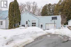 61 Manor Road Sudbury, ON P3B 3K9