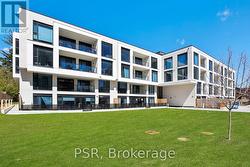 304 - 200 KEEWATIN AVENUE Toronto, ON M4P 1Z8