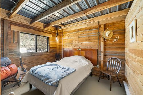 6318 Balsam Road, Wasa, BC - Indoor