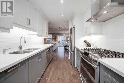 103 Confederation Way, Markham, ON - Indoor Photo Showing Kitchen With Double Sink With Upgraded Kitchen