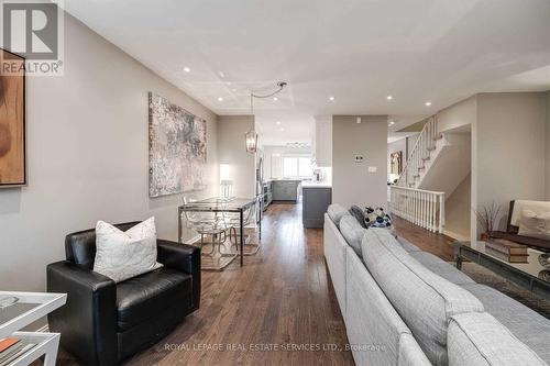 103 Confederation Way, Markham, ON - Indoor Photo Showing Living Room