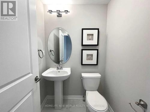 35 Hammersmith Lane, Markham, ON - Indoor Photo Showing Bathroom