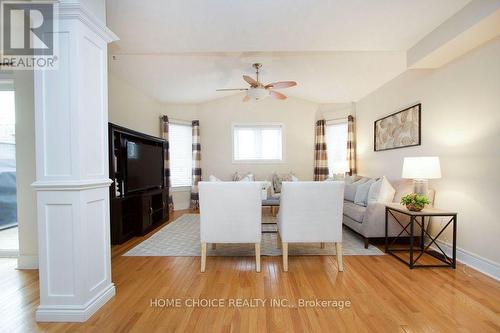 200 Bathgate Crescent, Clarington, ON - Indoor Photo Showing Living Room