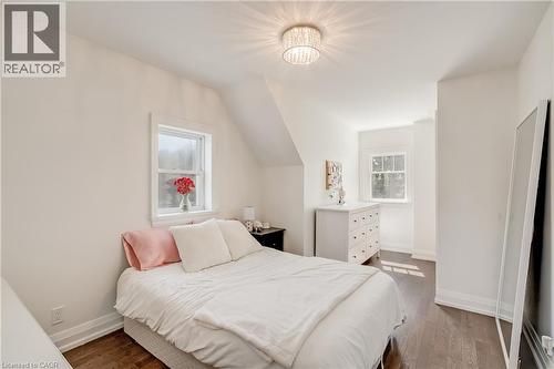 1153 Bellview Street, Burlington, ON - Indoor Photo Showing Bedroom
