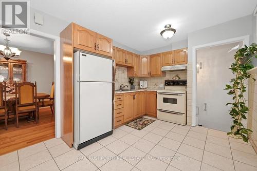 Kitchen - 1176 Dorchester Avenue, Ottawa, ON - Indoor Photo Showing Kitchen