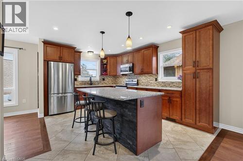 106 Hahn Avenue, Cambridge, ON - Indoor Photo Showing Kitchen With Upgraded Kitchen