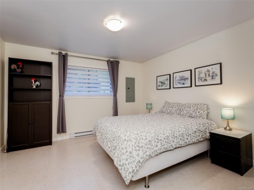 905 Gade Rd, Langford, BC 
