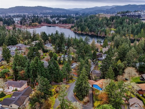 905 Gade Rd, Langford, BC 